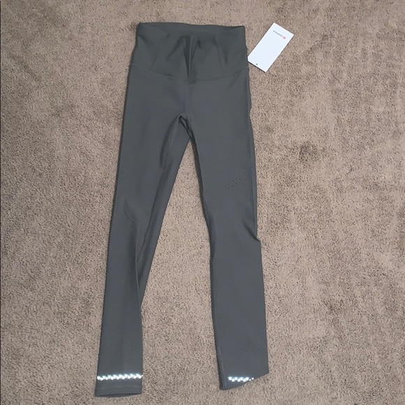 run on tight lululemon